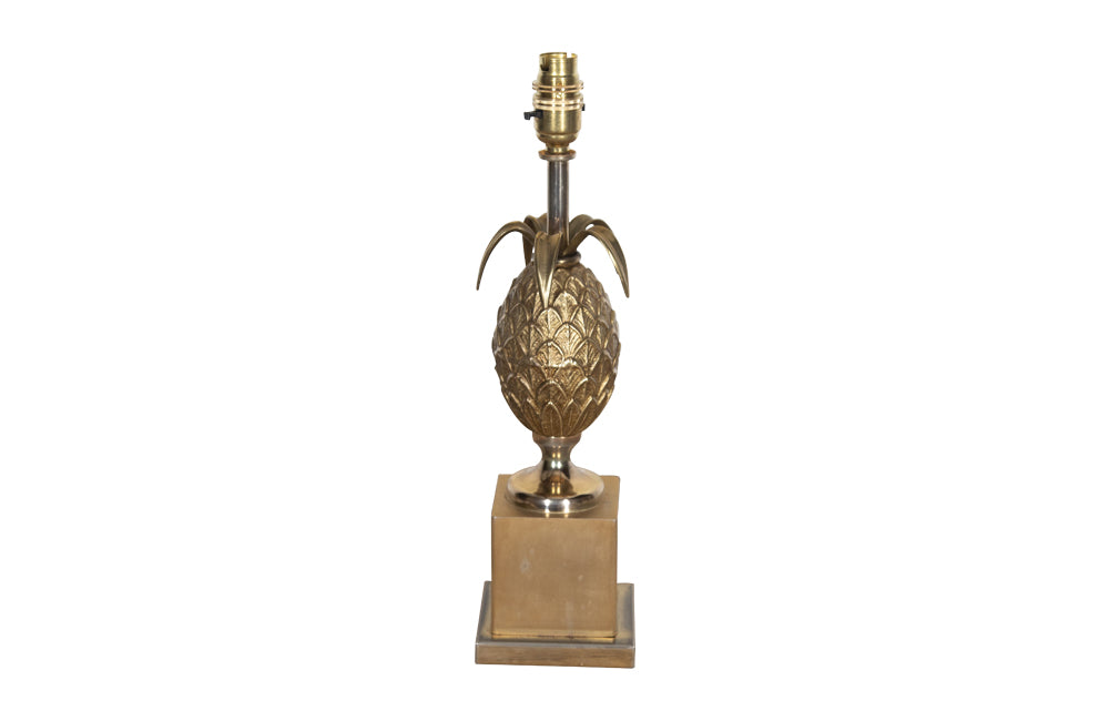 Antique brass pineapple deals lamp