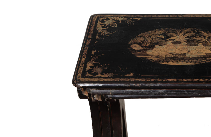 Nest of three black lacquered chinoiserie tables with gilt decorative scenes - Antique Side Tables