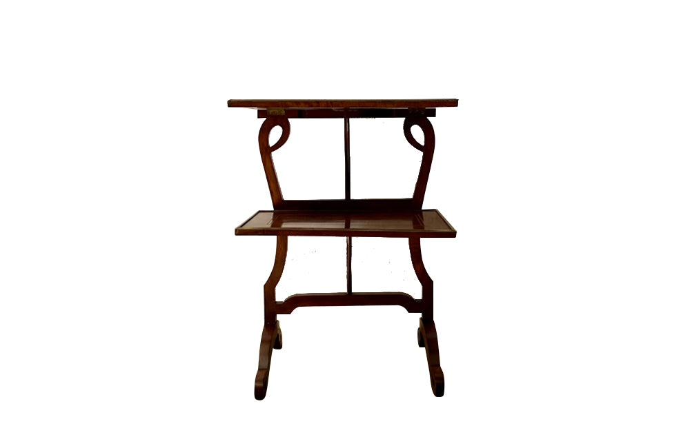 19th Century walnut tea table attributed to the renown French name of Giroux - French Antique Furniture