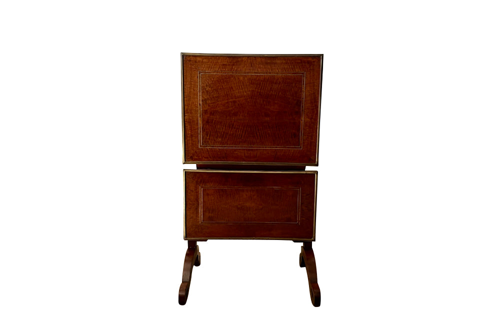 19th Century walnut tea table attributed to the renown French name of Giroux - French Antique Furniture