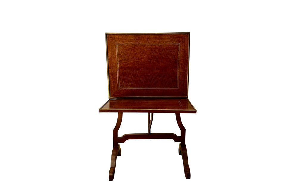 19th Century walnut tea table attributed to the renown French name of Giroux - French Antique Furniture
