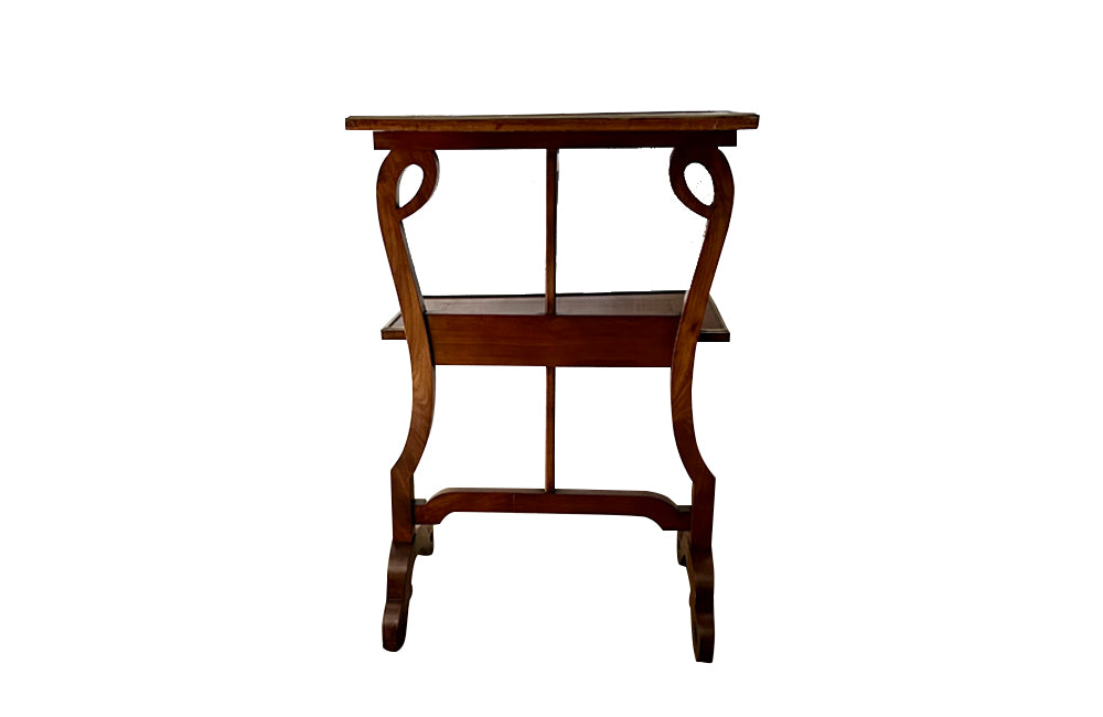 19th Century walnut tea table attributed to the renown French name of Giroux - French Antique Furniture