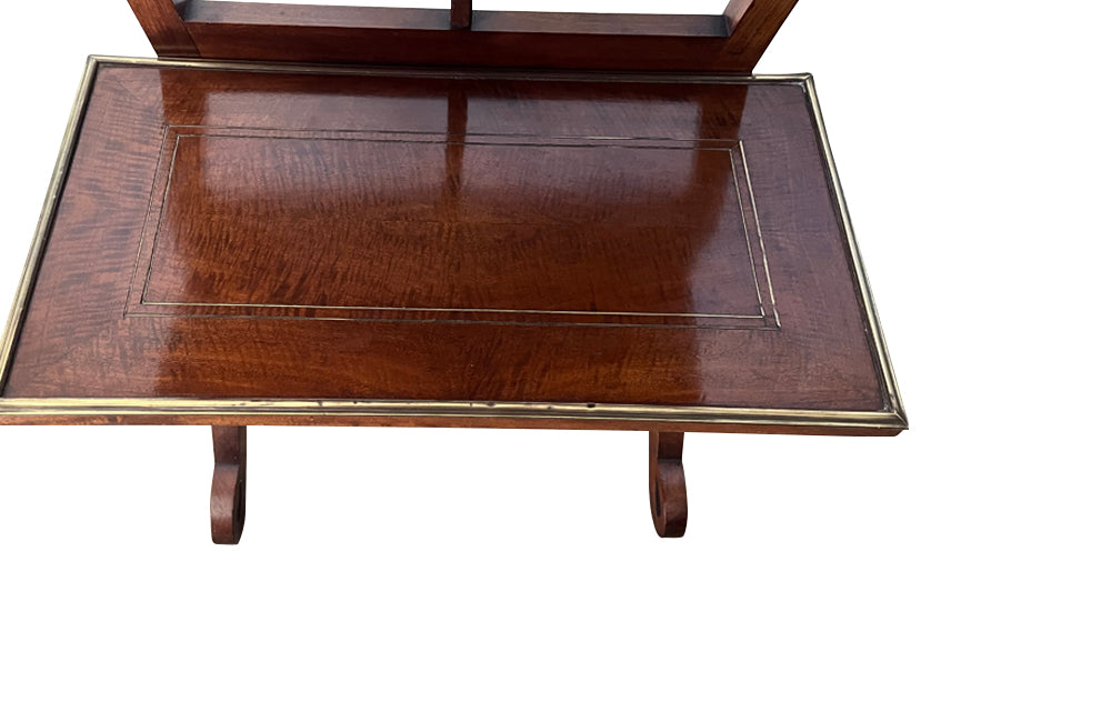 19th Century walnut tea table attributed to the renown French name of Giroux - French Antique Furniture