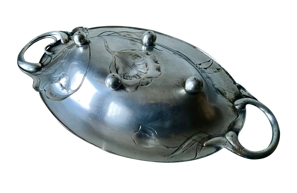Beautiful, late 19th century Art Nouveau tray WMF