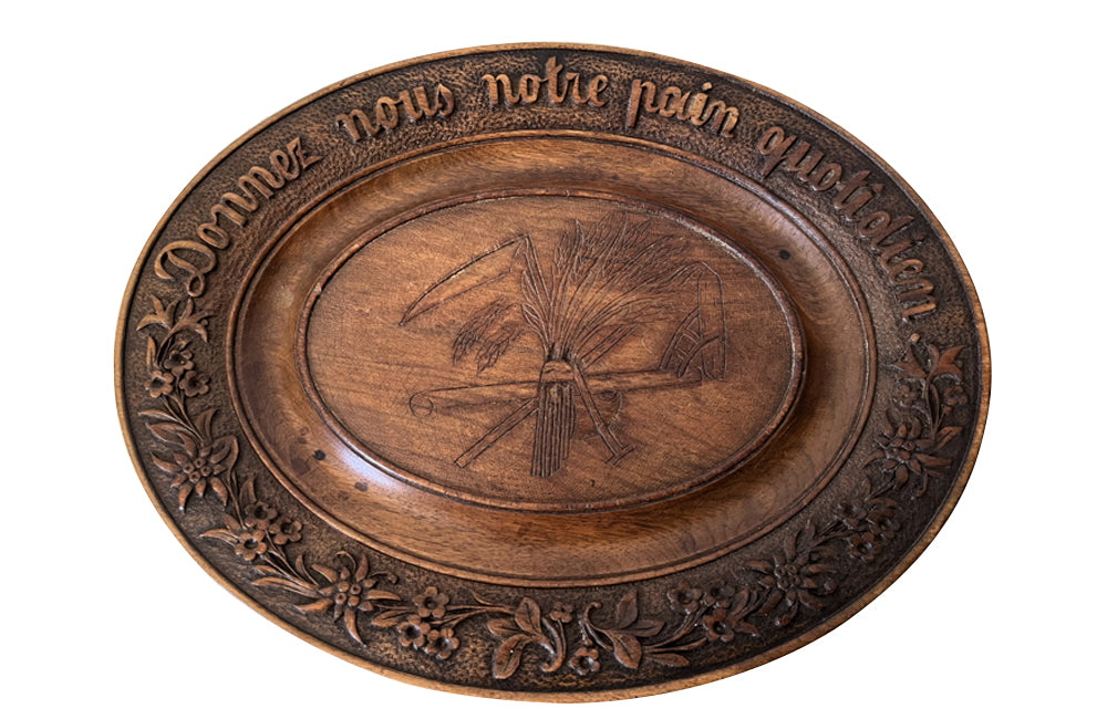 19th Century beautiful oval carved bread board with matching carved knife - French Antiques