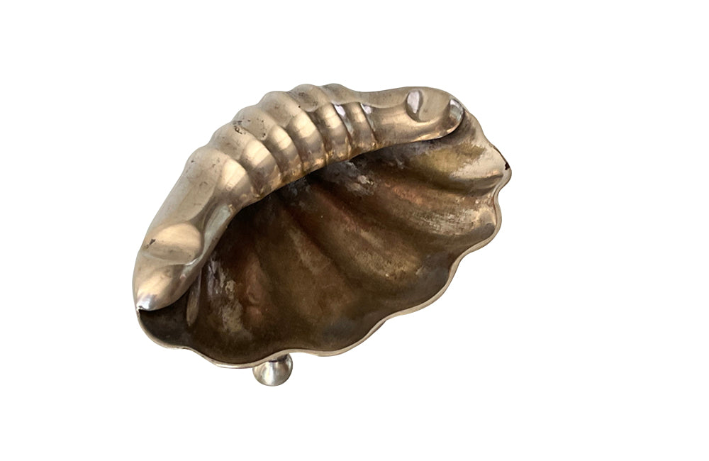 Sweet French 20th century silverplate bonbon dish in the form of a clamshell - Decorative Antiques - AD & PS Antiques