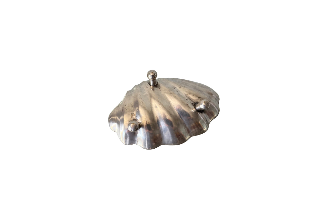 Sweet French 20th century silverplate bonbon dish in the form of a clamshell - Decorative Antiques - AD & PS Antiques