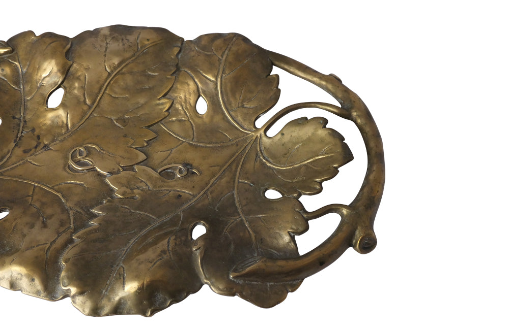 BRASS GRAPE VINE CARD TRAY