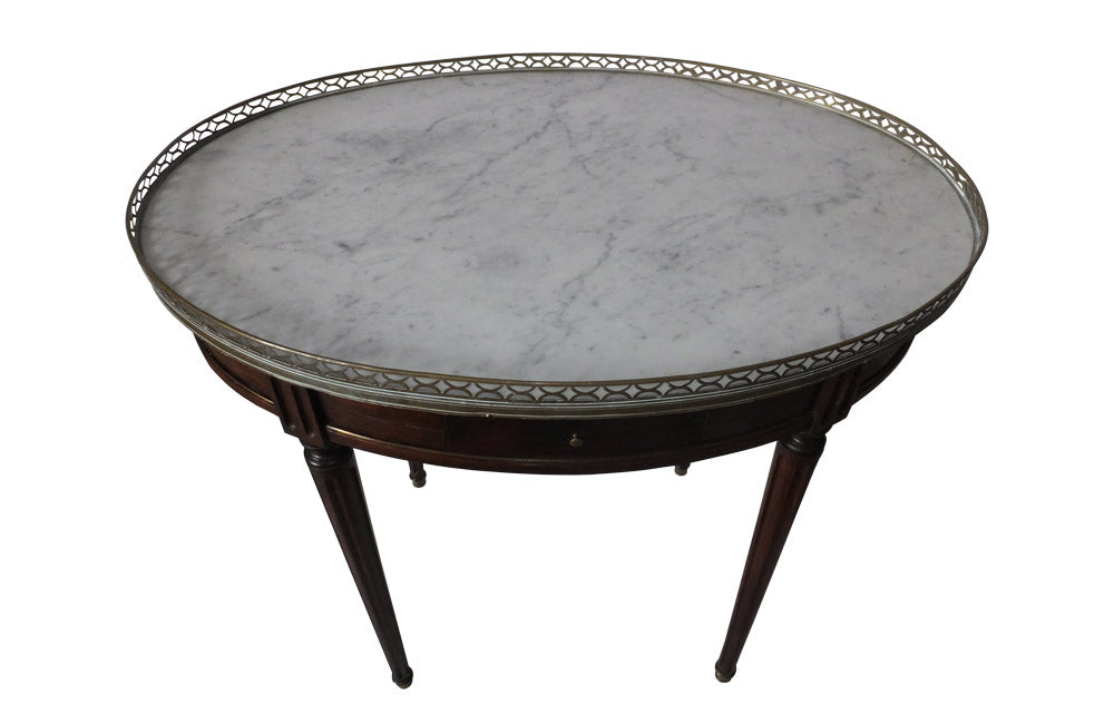 ELEGANT OVAL BOUILLOTTE TABLE