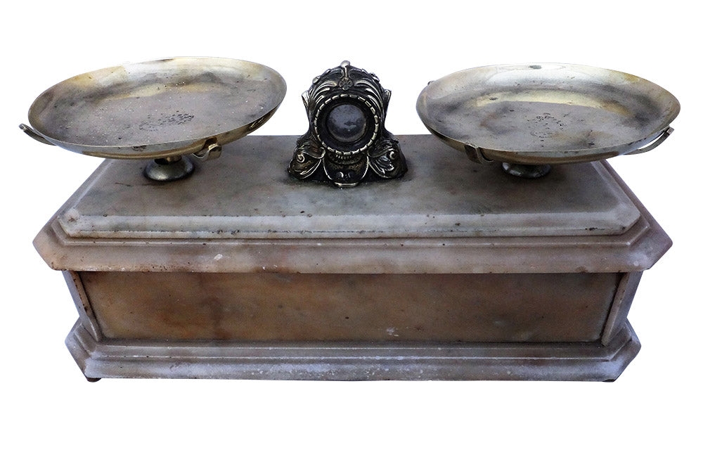 CHARMING PETITE MARBLE SCALES