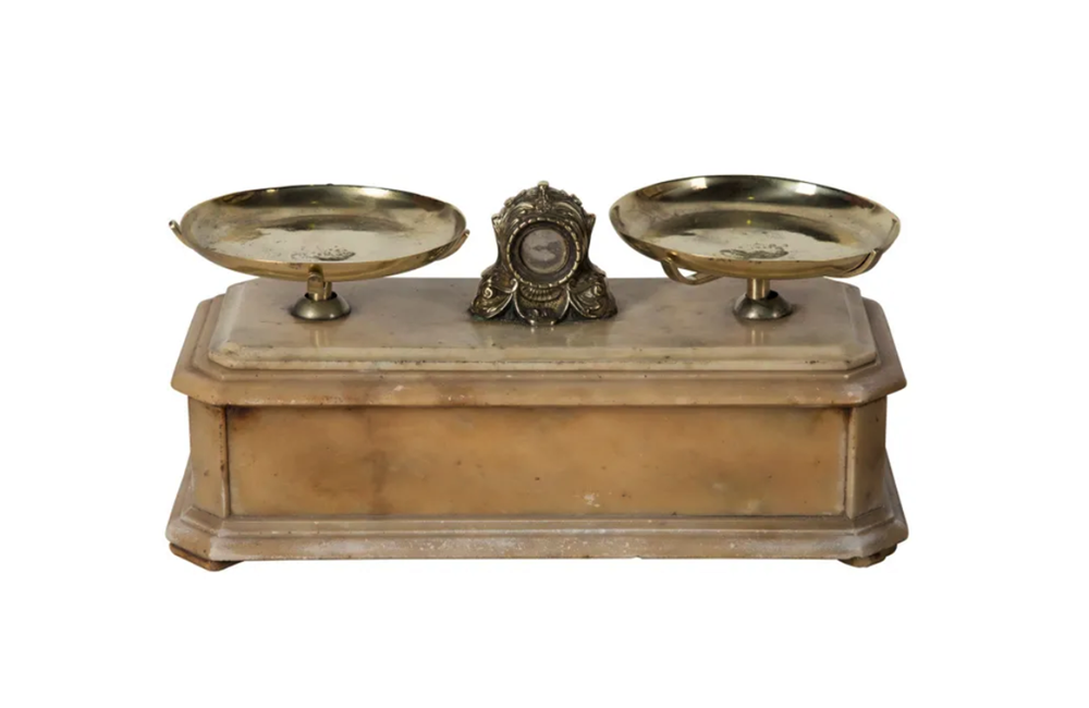 CHARMING PETITE MARBLE SCALES