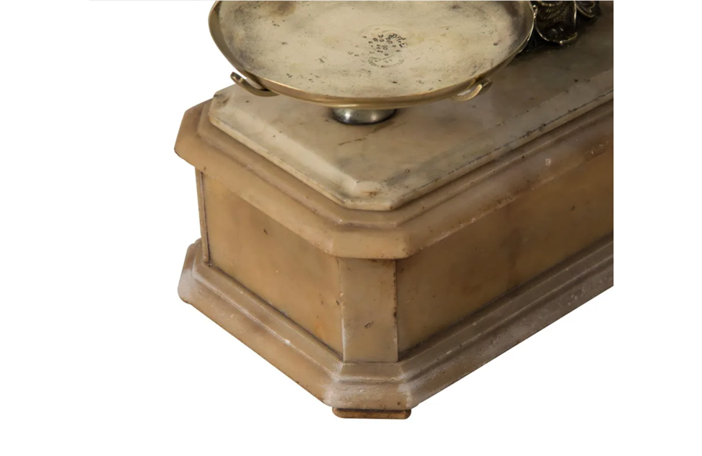 CHARMING PETITE MARBLE SCALES