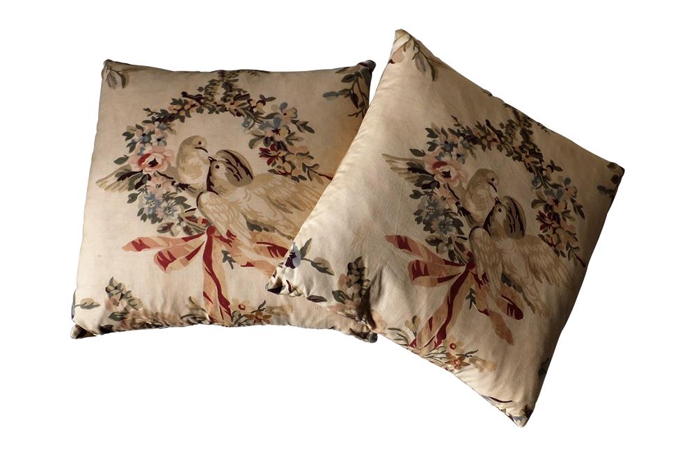 PAIR OF KISSING DOVES CUSHIONS