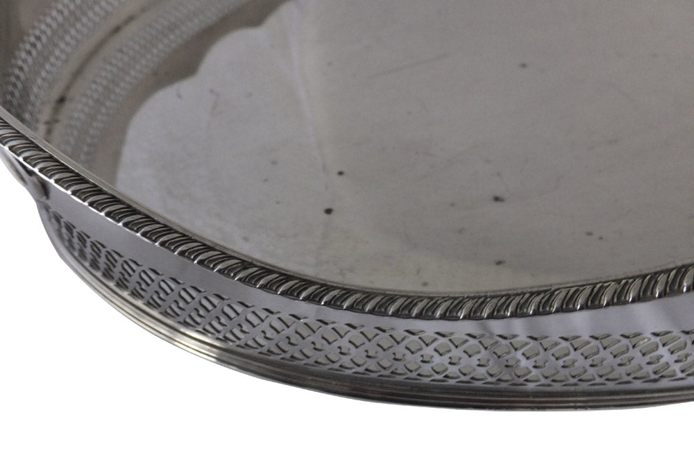 ELEGANT SILVERPLATE OVAL TRAY