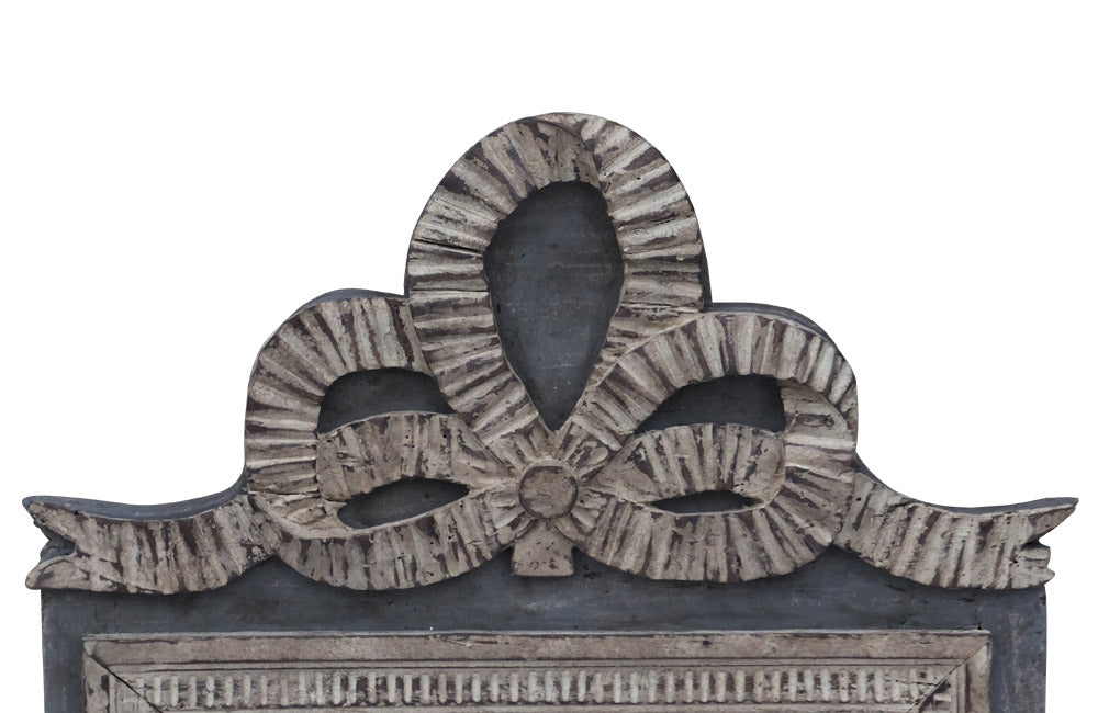 18TH CENTURY LOOKING GLASS