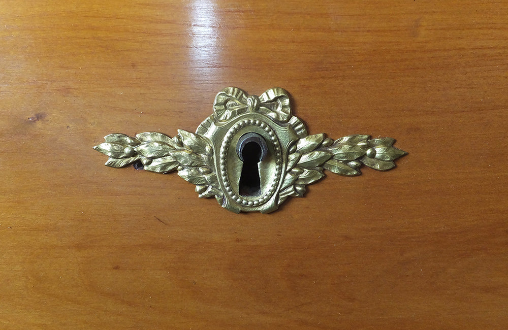 pretty French 19th Century cherrywood chest of drawers.
