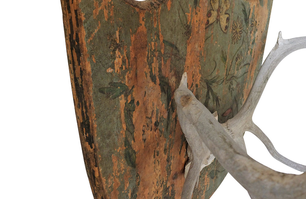 DECORATIVE ANTLER TROPHY