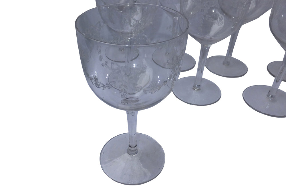 SET OF ELEVEN CRYSTAL WINE GLASSES