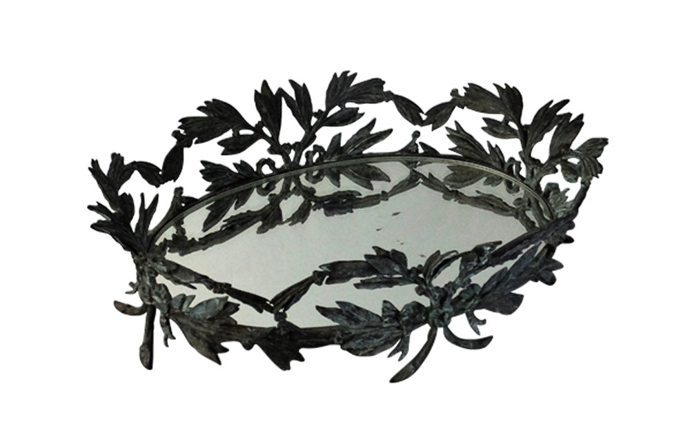 NEO-CLASSICAL REVIVAL CENTREPIECE