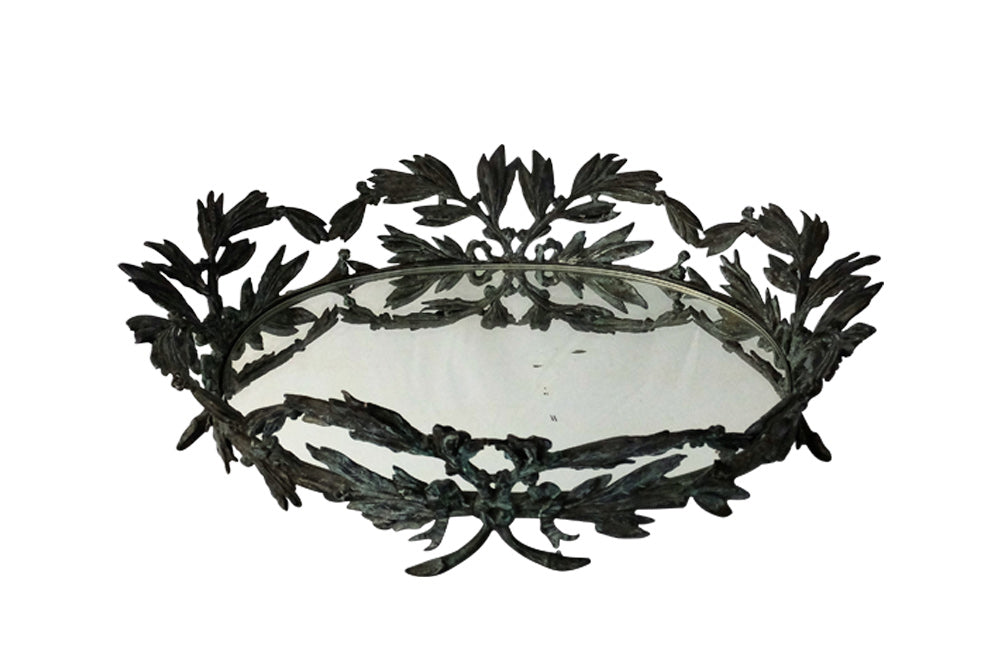 NEO-CLASSICAL REVIVAL CENTREPIECE