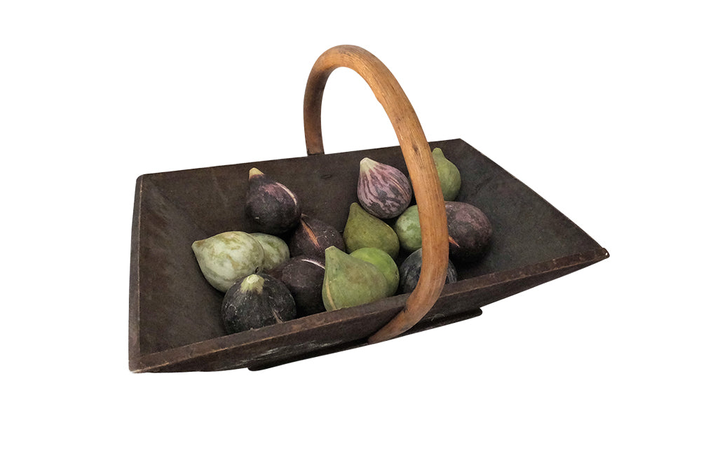 COLLECTION OF 14 TROMPE L'OEIL MARBLE FIGS IN WOODEN PANIER
