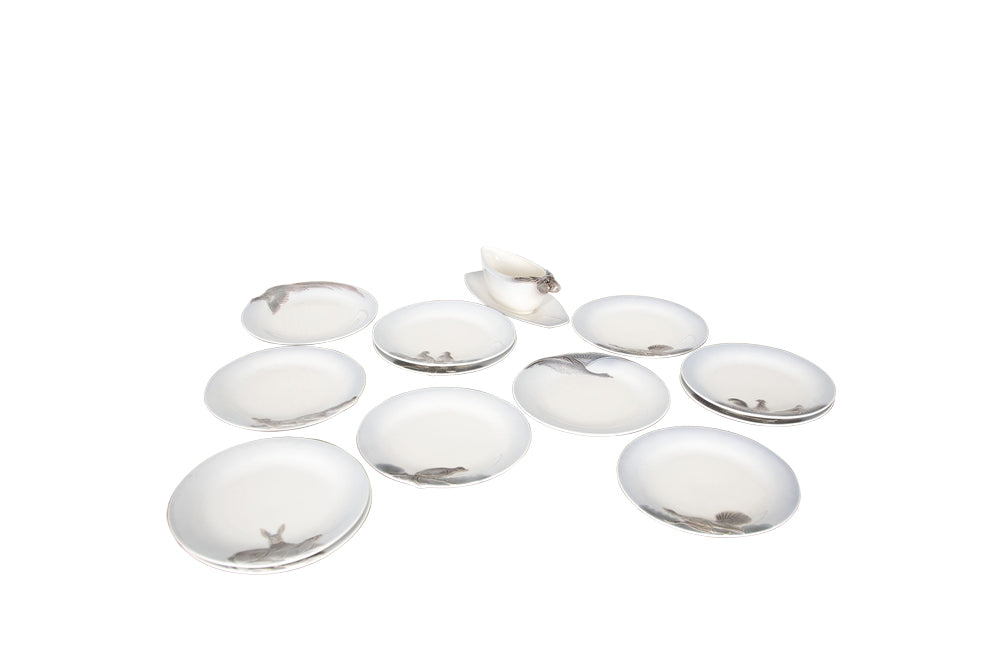 Geshutzt 1930's 13 piece game dinner service decorated with animals and birds - Decorative Antiques