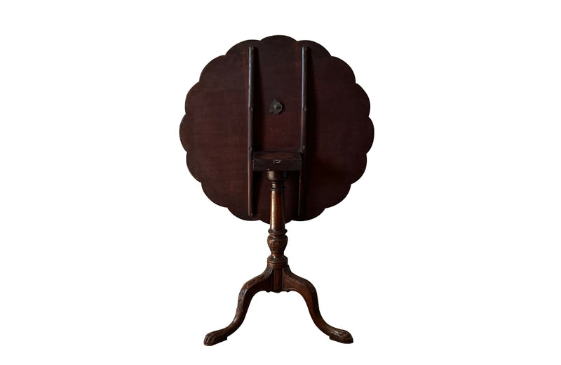 19TH CENTURY ENGLISH TILT TOP SUPPER TABLE