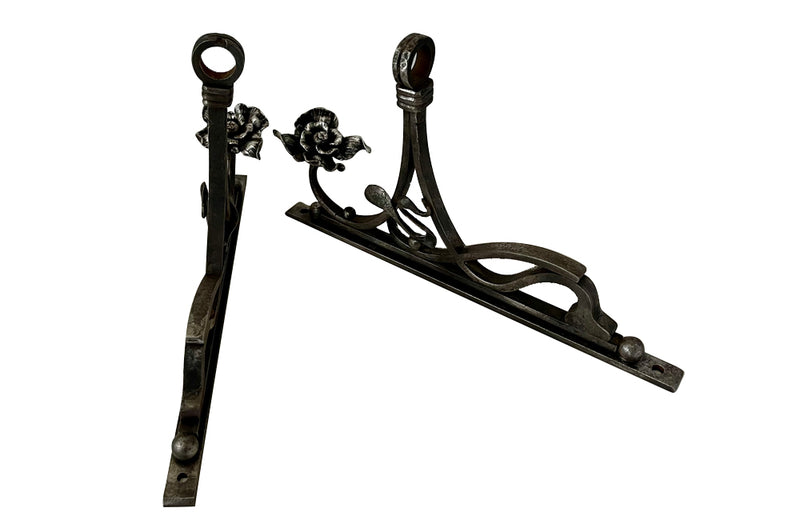 Pair of beautiful 19th Century Art Nouveau iron wall brackets of lovely quality.