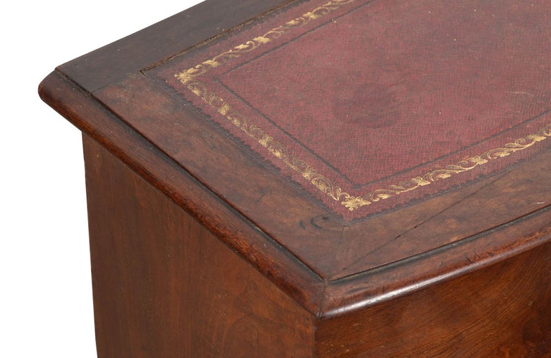 19th century English mahogany and leather library  coffer steps. 