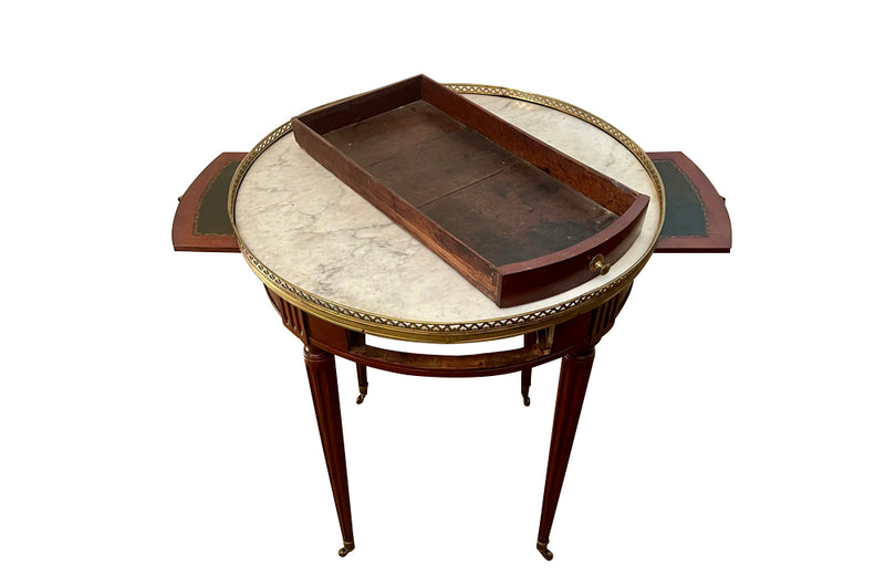 Elegant 19th Century French Louis XVI Revival mahogany and oak lined round bouillotte table