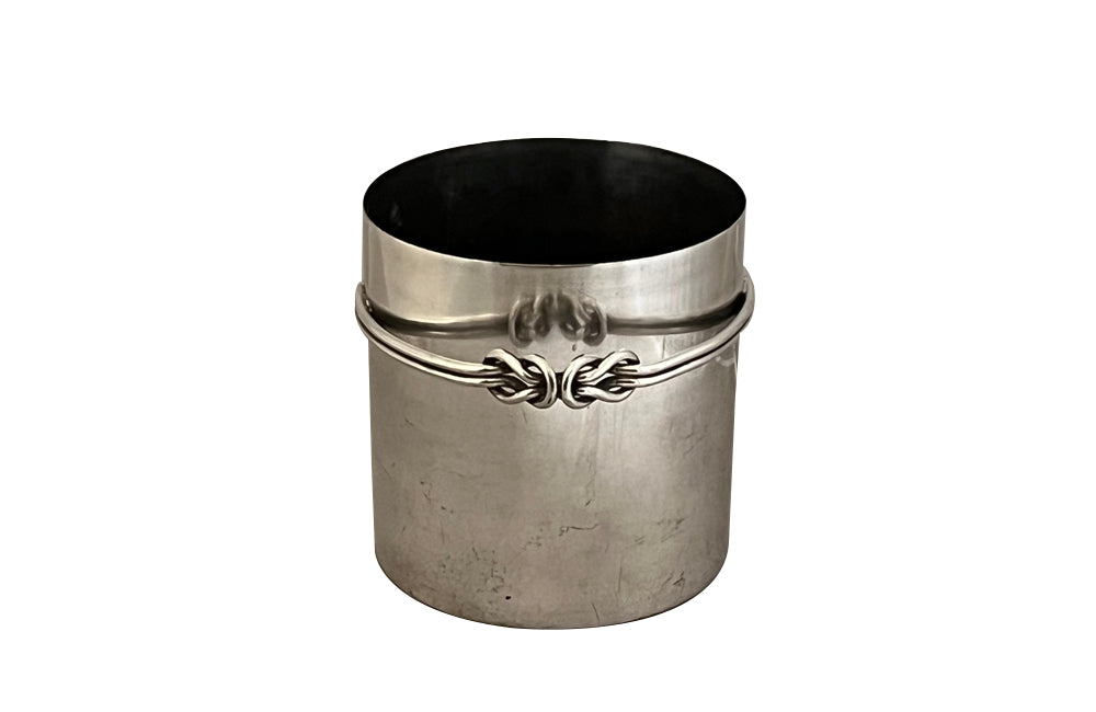 Large 20th Century Spanish elegant champagne bucket.