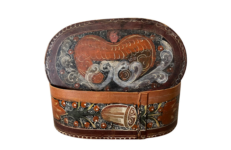 18th century charming, Swedish small painted oval marriage box.