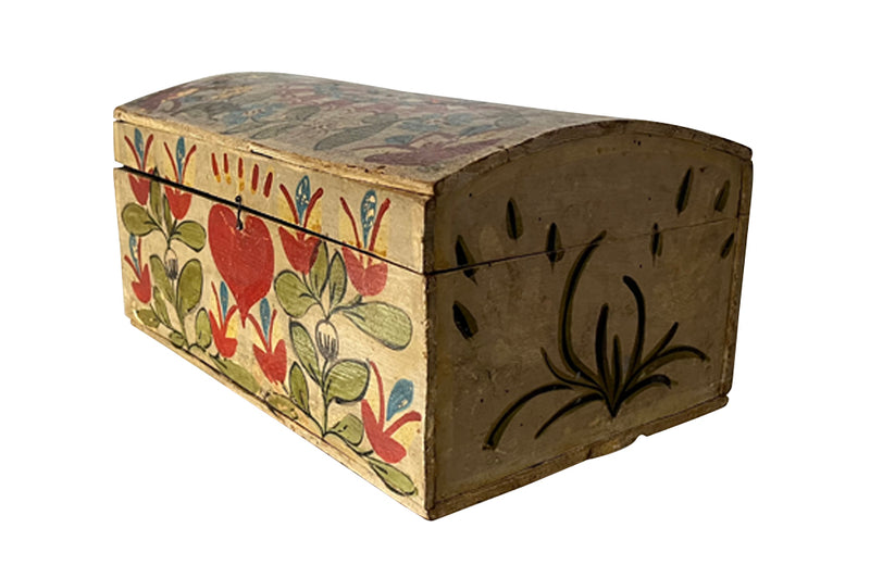 19th Century French domed painted marriage coffer decorated with a heart ,floral and foliate decoration - French Antiques