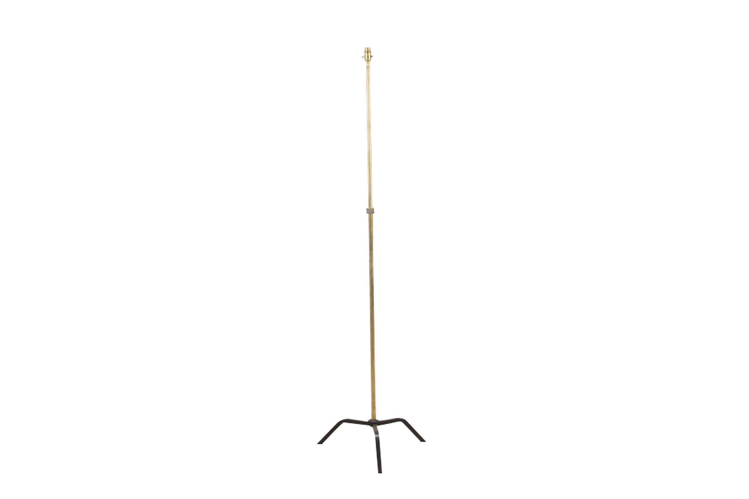 Telescopic brass floor lamp on iron tripod base - Mid century floor lamps - French