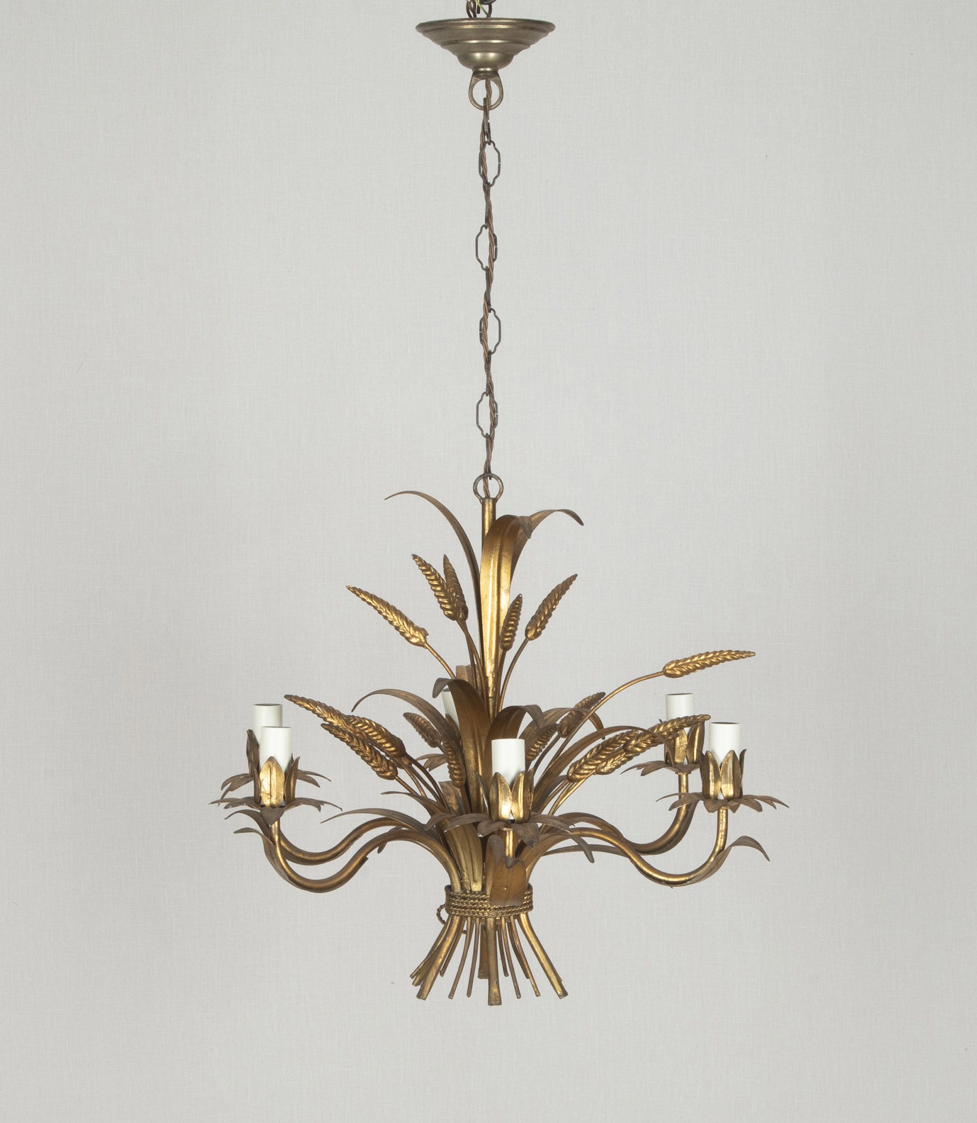 Mid-Century French Hollywood Regency style, gilt tole wheat sheaf chandelier.