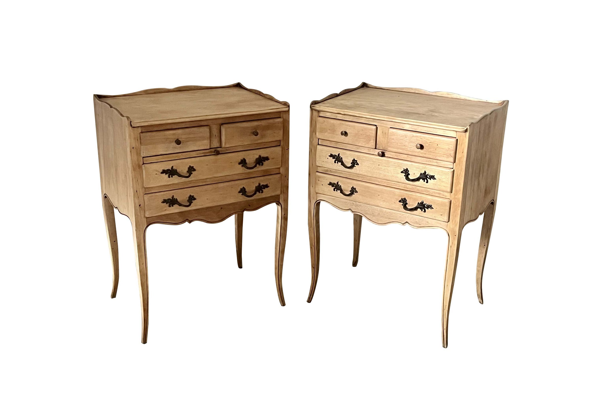 Pair of Mid-20th Century French Louis XV Revival Nightstands