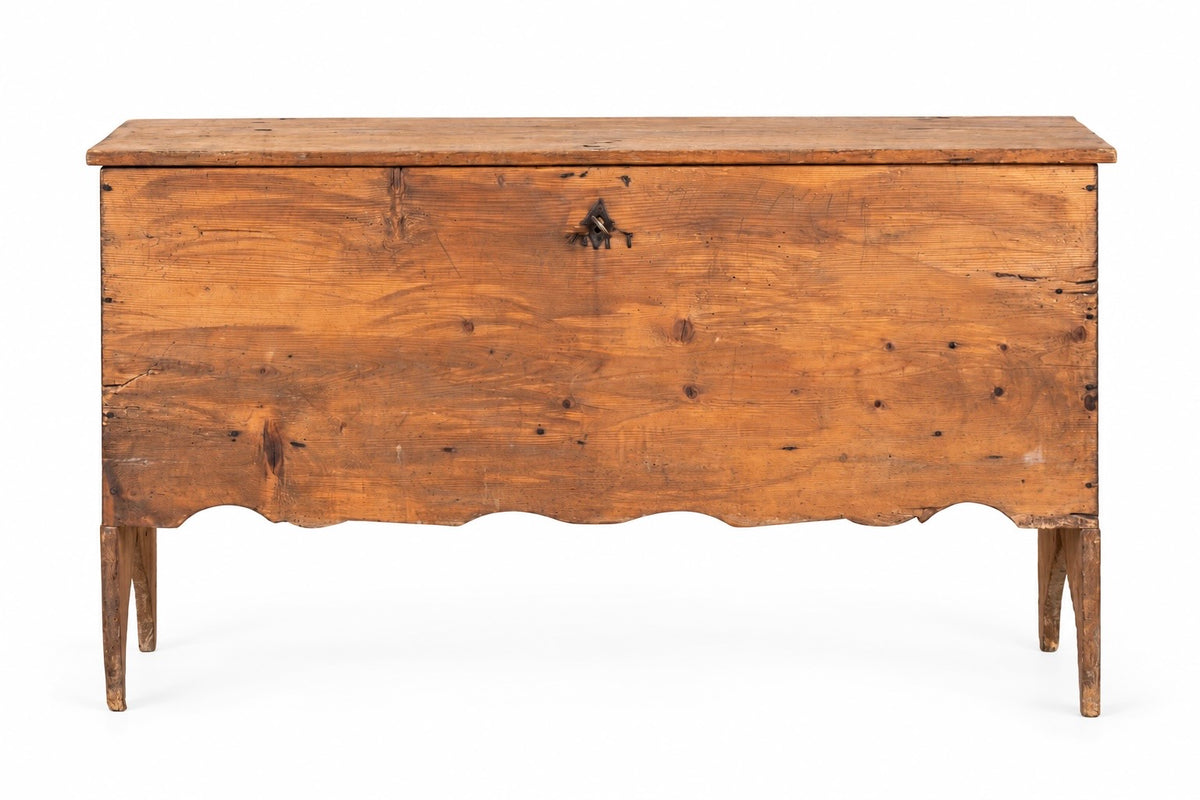 18TH CENTURY FRENCH PINE BLANKET CHEST