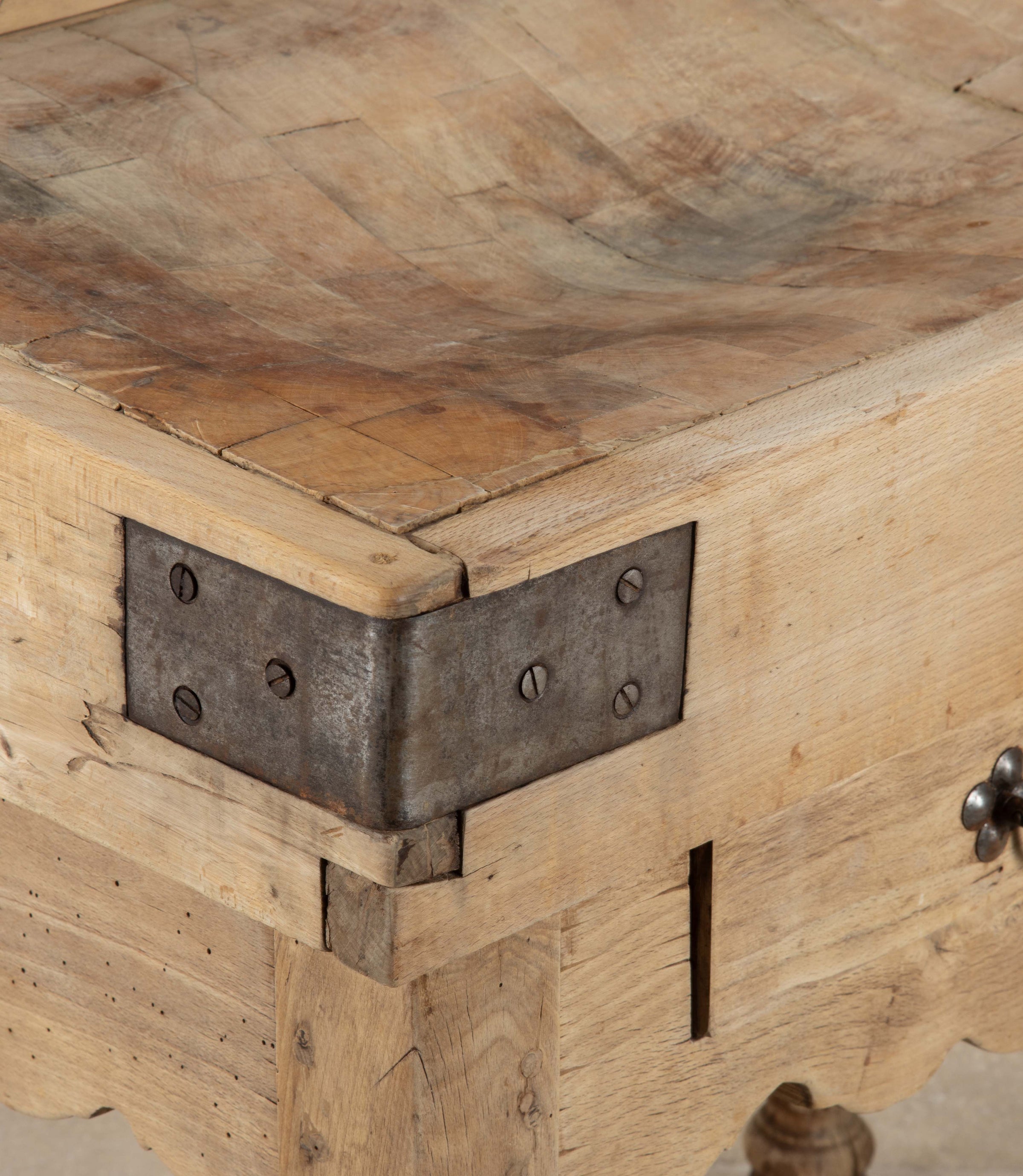 Substantial French butcher's block (billot de boucher) dating from the early 20th Century.