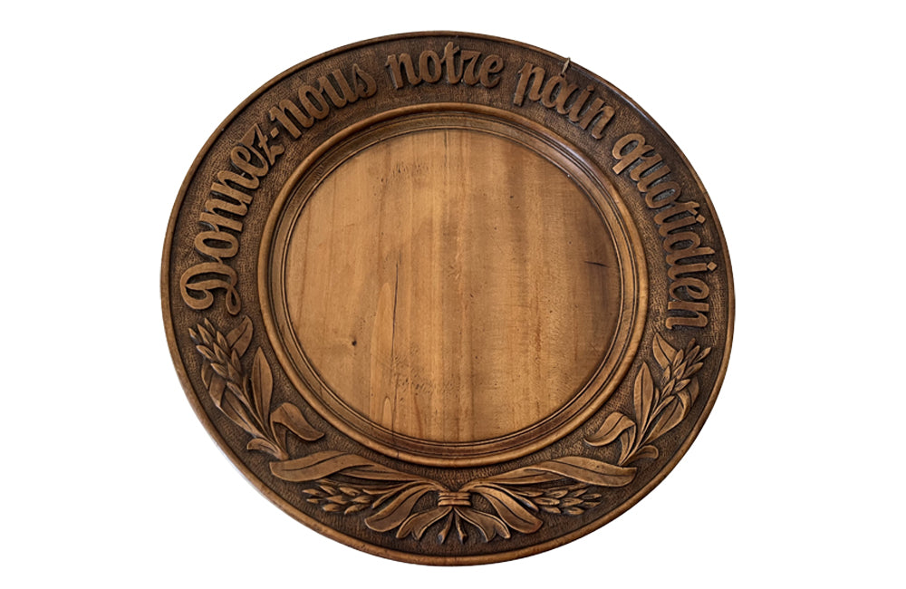 ROUND CARVED BREAD BOARD