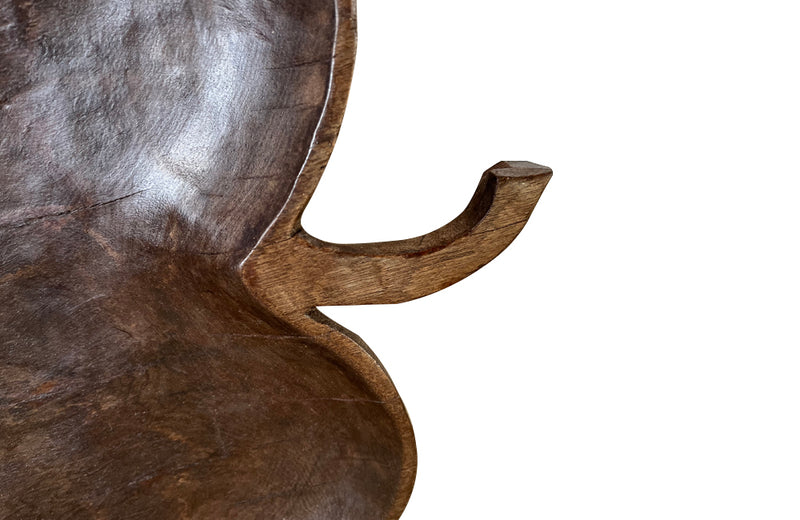 Large carved mahogany tray or centrepiece in the form a leaf.