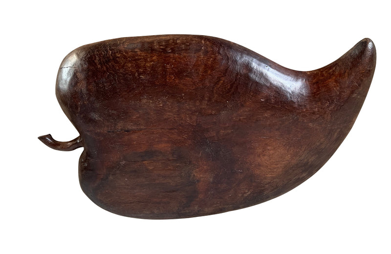 Large carved mahogany tray or centrepiece in the form a leaf.