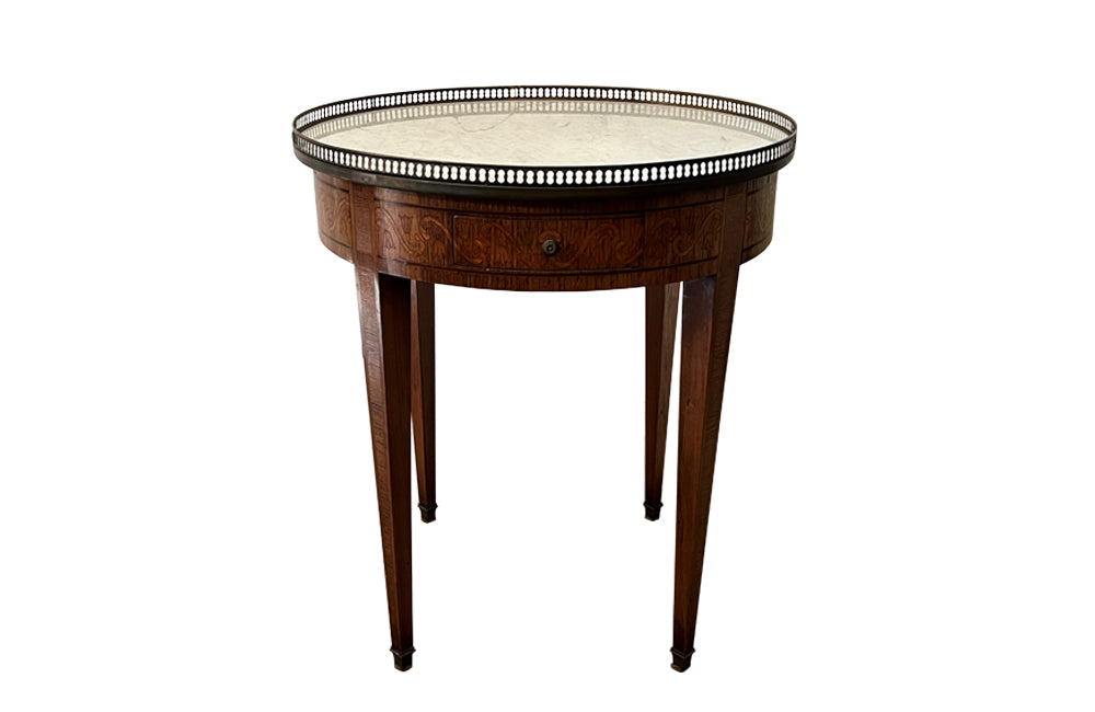 Italian bouillotte gueridon table  in the Louis XVI style with pretty marquetry decoration.
