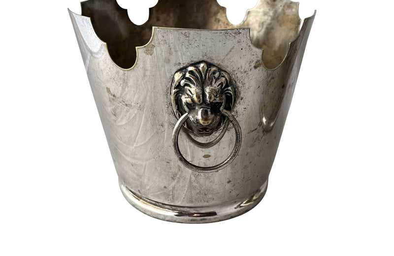 Pair of vintage silver plate rafraichissoirs / Cachepots withringed lion head handles - Decorative Antiques 