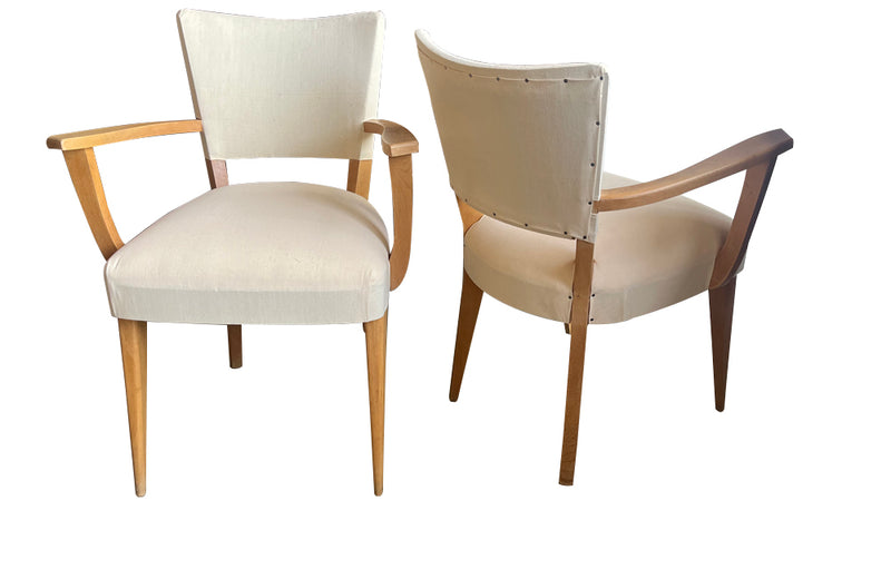 Pair of mid-20th Century French pale beech bridge chairs of stylish and unusual form