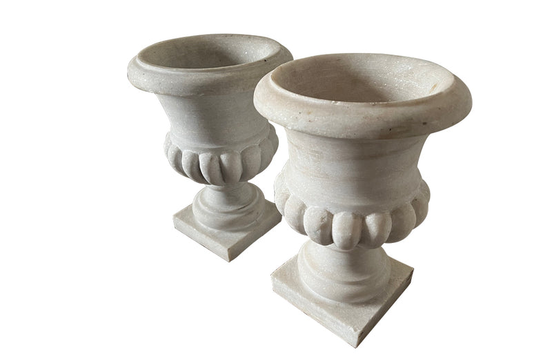 Pair of late 19th century elegant white marble Medici urns