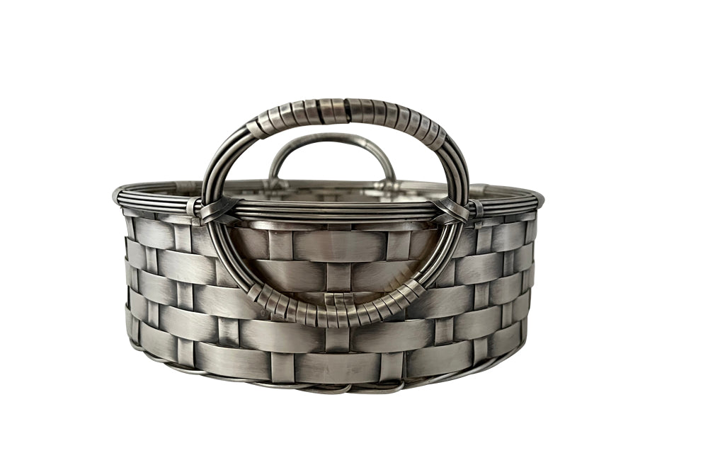 20th century elegant round French silver plate woven basket with handles. 