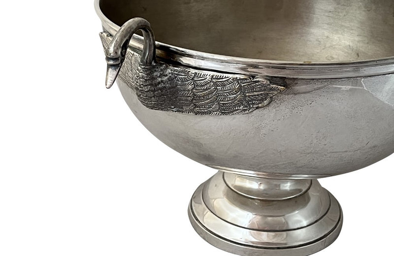 Beautiful 20th Century elegant champagne bucket with open winged swan handles engraved with the name of the prestigious champagne house of Taittinger