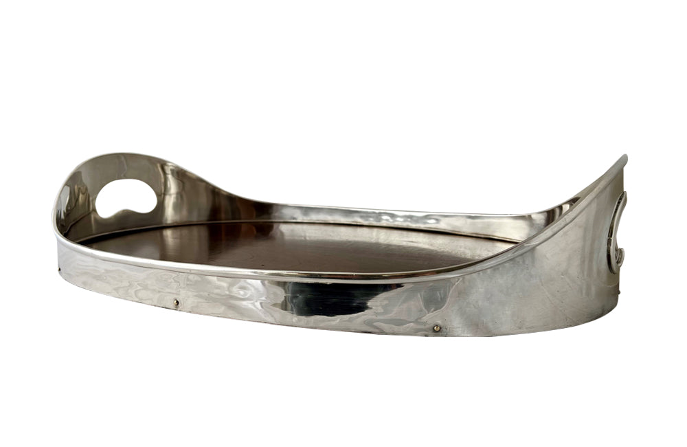  elegant and stylish oval silverplate and wooden tray by the design house Valmazan, Spain