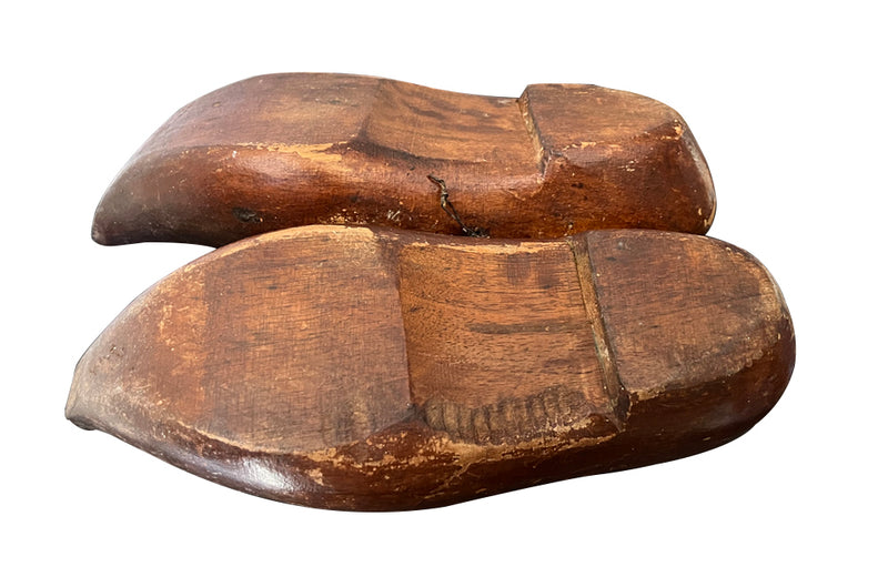 Charming pair of 19th century French wooden carved clogs - French Antiques