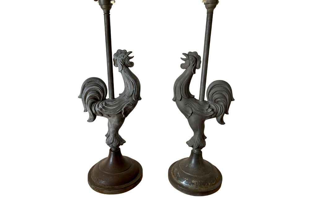 Charming pair of French mounted zinc cockerel table lamps. First half of the 20th Century,
